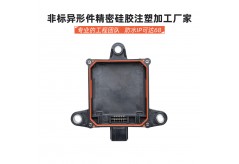 深圳的硅膠成型廠家對硅膠產(chǎn)品外觀分型線過大、出現(xiàn)披風(fēng)現(xiàn)象的原因具體有哪些？