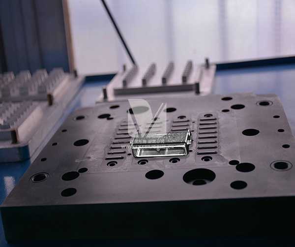 手機防水件液態(tài)硅膠模具